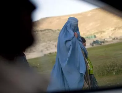 Афганистанец уби жена си, искала да работи