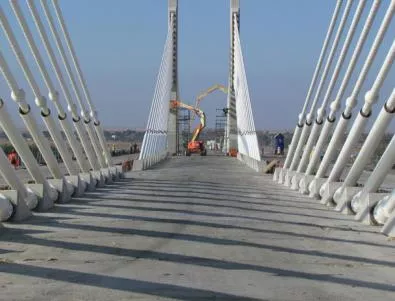 Дунав мост 2 вече свърза България и Румъния