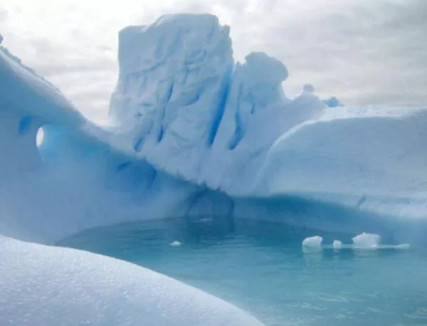 Водата в езерото Восток в Антарктика е стерилна