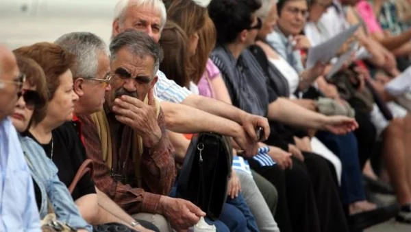 Българи и румънци мамят за гръцки пенсии