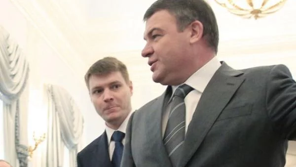 Шойгу сменя Сердюков в руското министерство на отбраната