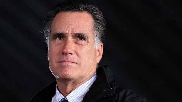 Ромни губи по 847 приятели на час във Фейсбук