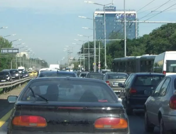 Четири коли катастрофираха на "Цариградско шосе"