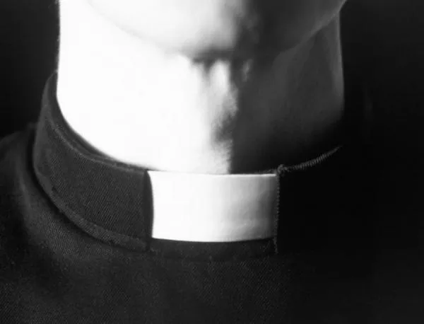 Католически свещеник разменял стоки срещу секс със затворници