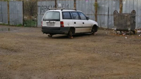 Кражба на гуми с джанти - нова мода в Казанлък