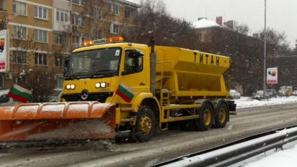 Глоби за четири снегопочистващи фирми