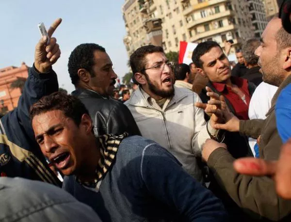 Египетската полиция използва сълзотворен газ срещу протестиращи