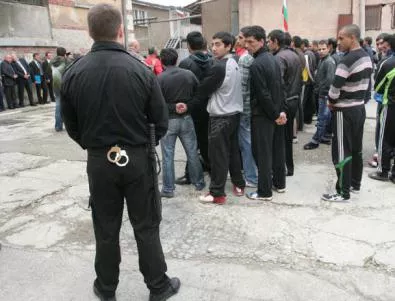 Затворите във Варна и Бургас са пренаселени