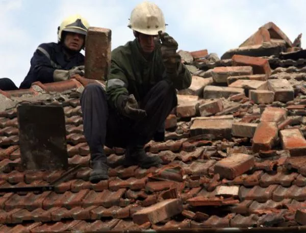 Над милион лева са събрани за пострадилите от земетресението в Перник