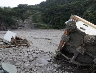 Повече от 500 души в неизвестност след тайфуна 