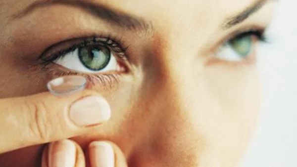 Нови контактни лещи възстановяват зрението