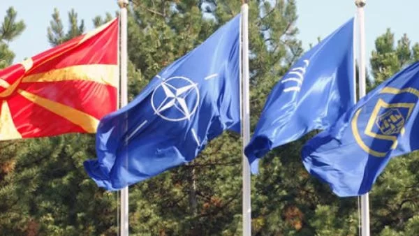 Няма да подкрепим безусловно Македония за ЕС, казват Борисов и Плевнелиев
