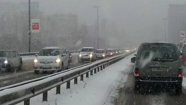 Точат бензин от колите из цяла София 