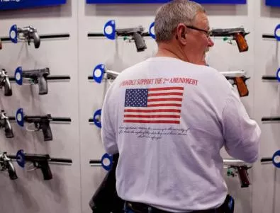 Американците се презапасяват с оръжия преди потенциалната забрана