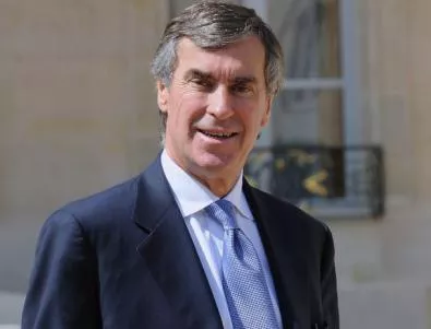 Разследват френски министър заради укриване на доходи