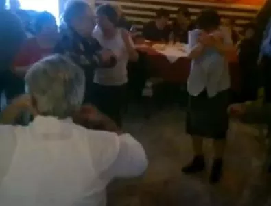 Пенсионери от Свищов се вихрят на Gangnam Style