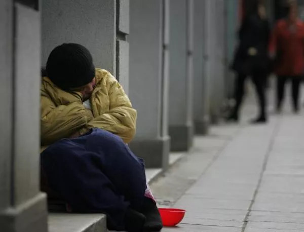 Евростат: 55,6% от българите живеят в лишения 