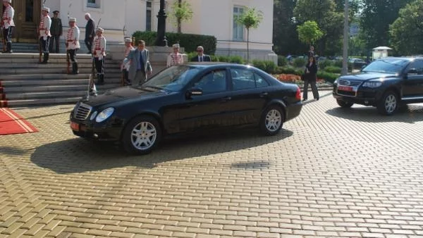 Майки не искат чалга в Студентския дом на пл. "Народно събрание"