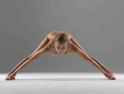 Гола йога учи на любов към тялото
