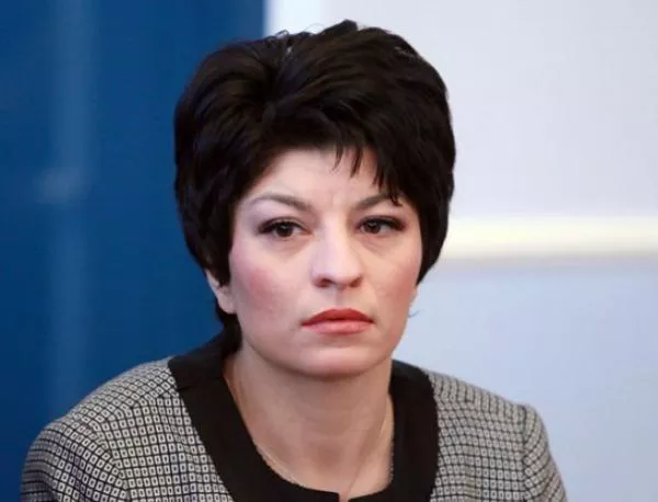 Лекарства за онкоболните ще има, казва Атанасова
