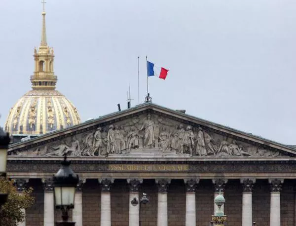 Министър: Франция е абсолютно разорена