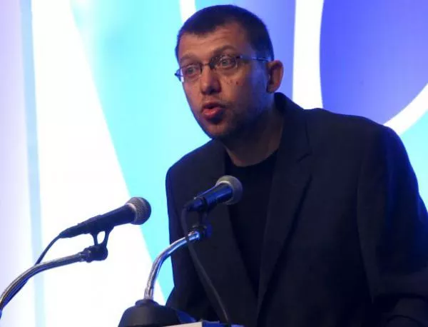 Адвокат Йонко Грозев пое защитата на Pussy Riot