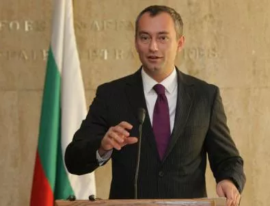 Н.Младенов: Няма да заемем мека позиция в дискусиите за Хизбула