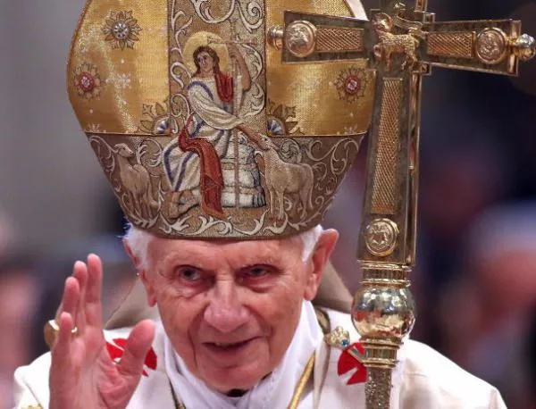 Папата се сбогува с вярващите на 27 февруари