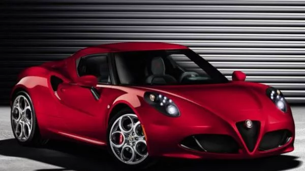 Alfa Romeo 4C: Bella macchina