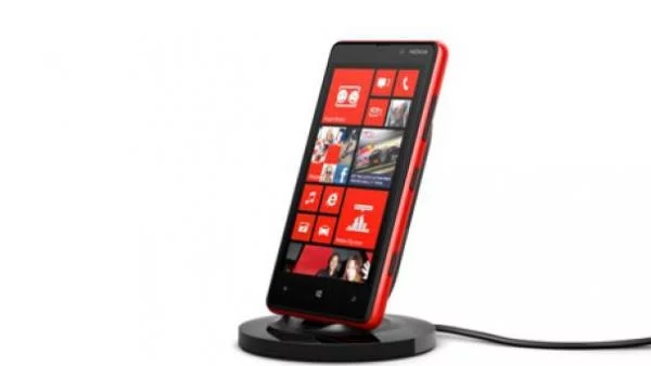 Nokia Lumia 820 е перфектният баланс между качество и цена