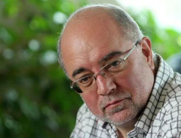 К. Стойчев: Оставката ще позволи на Борисов да остане в политиката
