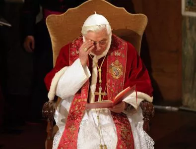 Интриги зад оставката на Папата