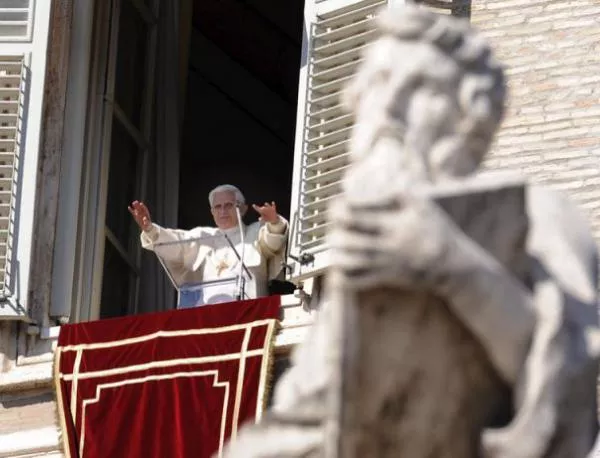 Бенедикт XVI става "Заслужил папа"