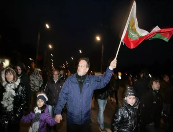 Полицията забрани блокадите на "Орлов мост"