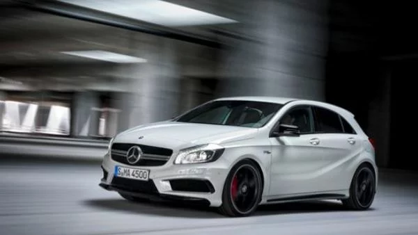 Mercedes A 45 AMG: най-мощният сериен 4-цилиндров двигател в света