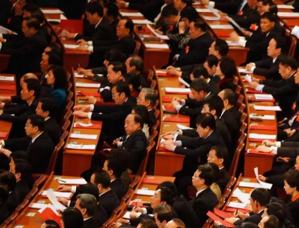 Китайският парламент: Където всички казват "да"