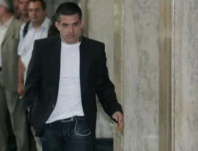 Брендо отказа да промълви и дума пред съда в Милано