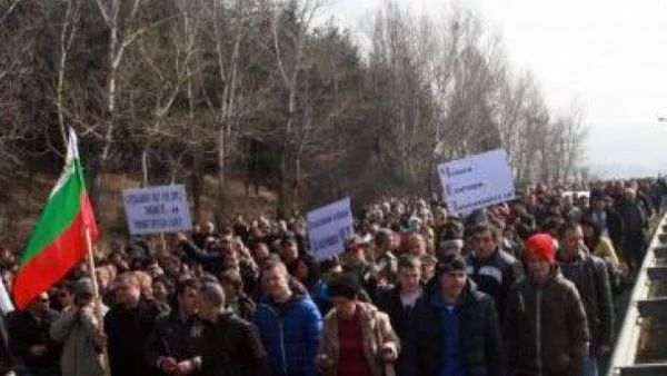 Блокади ще спират движението по пътя към Гърция