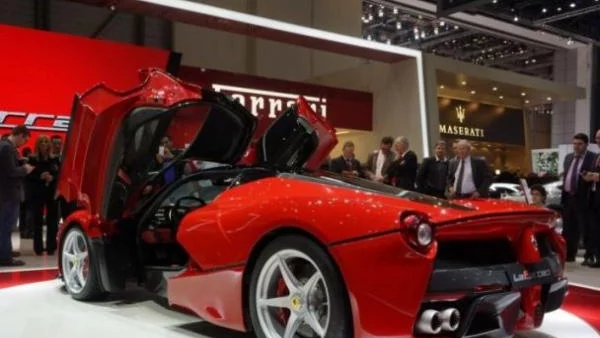 Pirelli направиха специални гуми за LaFerrari