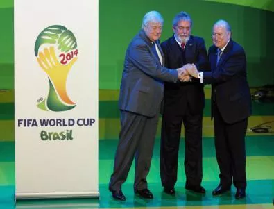 Теглят жребия за Световното по футбол в Бразилия в началото на декември