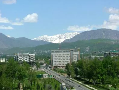 Таджикистан смята да забрани браковете между близки роднини