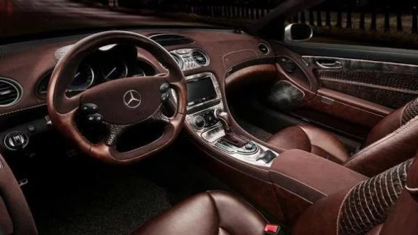 Българи сложиха крокодилска кожа на Mercedes SL