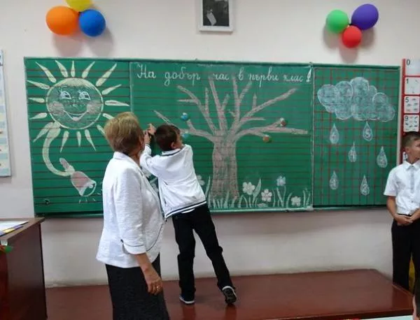 Увеличени са заплатите на всички учители в София