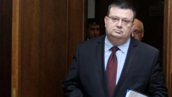 Иззеха техника за негласно наблюдение от МВР