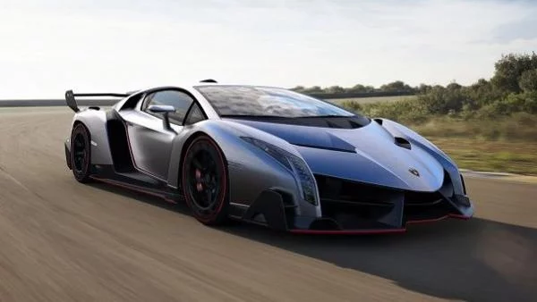 Определиха Lambo Veneno за най-грозен на всички времена