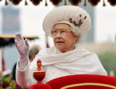 Британската кралица чества 87-мия си рожден ден в семеен кръг