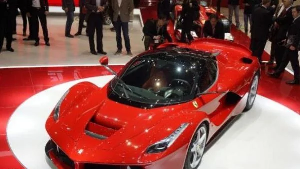 Ferrari готви още по-специален LaFerrari