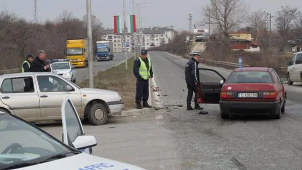 Двама души загинаха при катастрофи