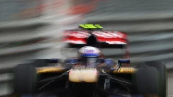 От 2014 г. Renault ще снабдява Toro Rosso с двигатели