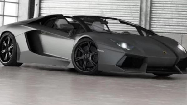 Lamborghini Aventador Roadster за богоизбрани